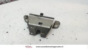 O92039 Gebruikte slotmechaniek achterklep Toyota Aygo