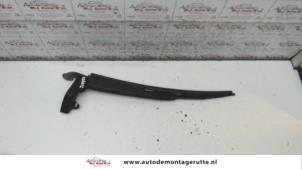 O97727 Gebruikte ruitenwisserarm achter Volvo XC70