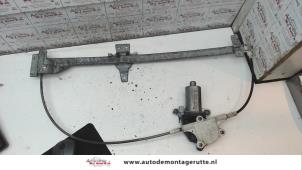 O77544 Gebruikte raammechaniek 2deurs links-voor Mercedes Vito