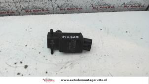 O115695 Gebruikte ruitensproeierpomp voor Toyota Corolla