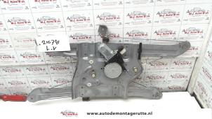 O78428 Gebruikte raammechaniek 4deurs links-voor Mitsubishi Grandis