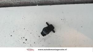 O115577 Gebruikte ruitensproeierpomp voor Mitsubishi Grandis