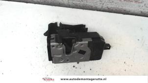 O83575 Gebruikte portierslot mechaniek 4deurs rechts-voor Opel Vectra
