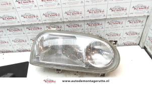 O73560 Gebruikte rechter koplamp Volkswagen Golf
