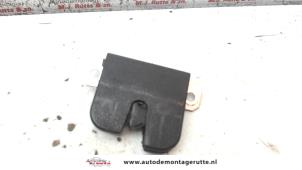 O92000 Gebruikte slotmechaniek achterklep Seat Leon