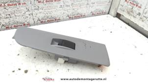 O108288 Gebruikte schakelaar elektrisch raam Toyota Starlet