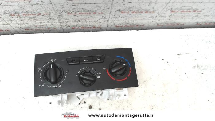 Gebruikte Kachel Bedieningspaneel Peugeot Expert O100581