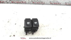 O109282 Gebruikte combischakelaar ramen Renault Clio