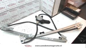 O79204 Gebruikte ruitmechaniek 4deurs rechts-voor Chrysler Voyager