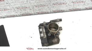 O122518 Gebruikte gasklephuis Opel Agila