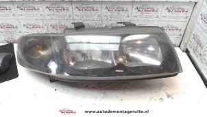O74534 Gebruikte koplamp rechts Seat Leon