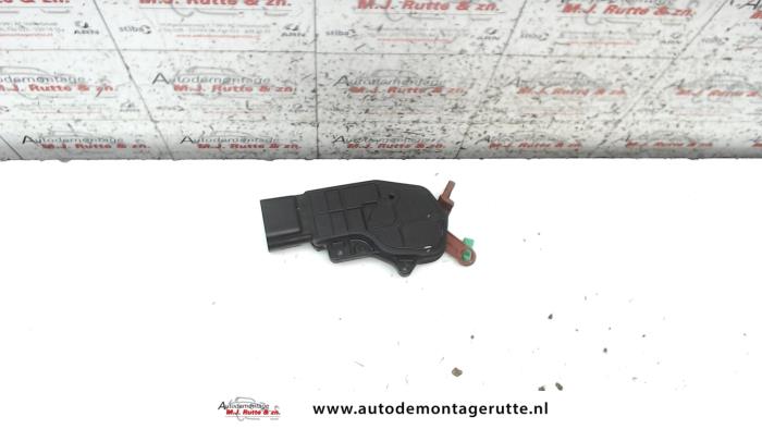 Gebruikte Motor Centrale Deurvergrendeling Peugeot 107 O90727