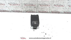 O71343 Gebruikte antenne versterker Volkswagen Golf