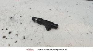 Gebruikte Injector (benzine injectie) Opel Astra H SW (L35) 1.6 16V Twinport Prijs op aanvraag aangeboden door Autodemontage M.J. Rutte B.V.