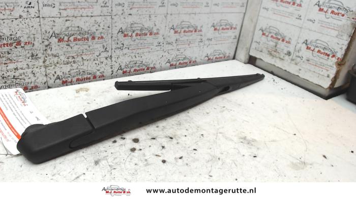 Gebruikte Ruitenwisserarm achter Fiat Punto Evo O97520
