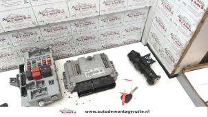 O113736 Gebruikte contactslot + computer Fiat Doblo