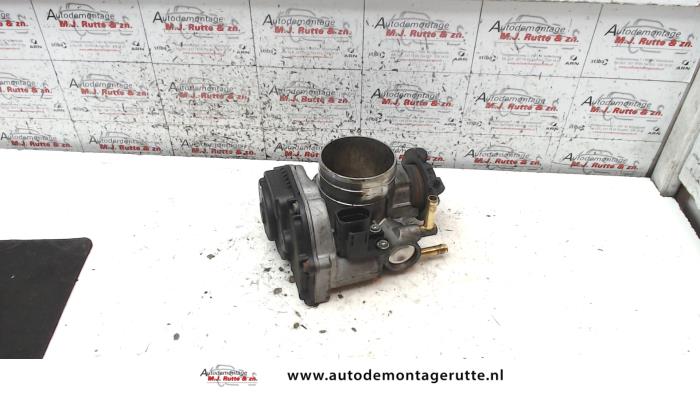 Gebruikte Gasklephuis Volkswagen Bora O122561