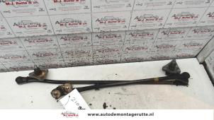 O118320 Gebruikte ruitenwis mechaniek Toyota Corolla