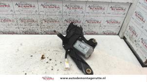 O97007 Gebruikte motor ruitenwisser achter Nissan Primera