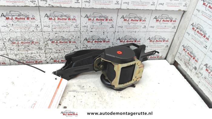 Gebruikte Veiligheidsgordel links-voor Nissan Primera O110688