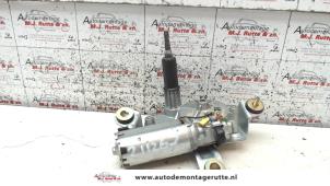 O97003 Gebruikte motor ruitenwisser achter Nissan Primera