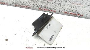 O130959 Gebruikte kachel weerstand Nissan Primera
