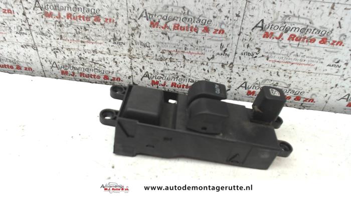 Gebruikte Schakelblok ruiten Nissan Primera O108958