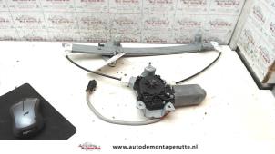O78199 Gebruikte ruitmechaniek 4deurs links-voor Nissan Primera