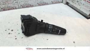 O103473 Gebruikte ruitenwis schakelaar Nissan Primera