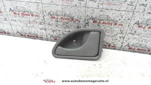 O80800 Gebruikte portiergreep 2deurs rechts Renault Twingo