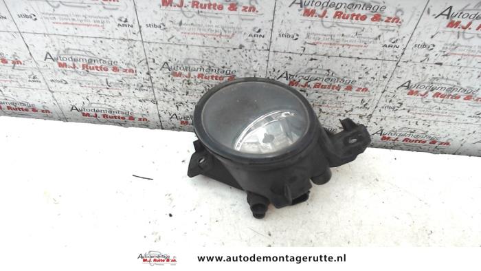 Mistlamp links-voor van een Nissan Micra (K12) 1.2 16V 2003