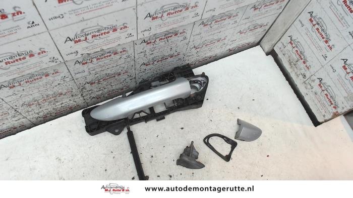 Gebruikte Portiergreep 4Deurs links-achter Volkswagen Passat O89345