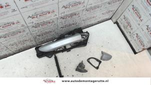 O89345 Gebruikte portiergreep 4deurs links-achter Volkswagen Passat