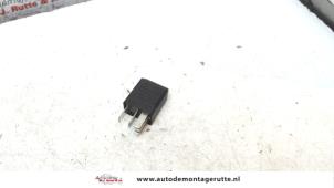O105304 Gebruikte relais Volkswagen Passat