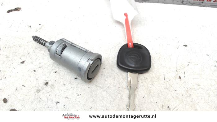 Gebruikte Sleutel+Contactslot Opel Agila O114063