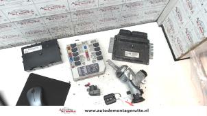 Gebruikte Contactslot + computer Nissan Micra (K12) 1.0 16V Prijs € 150,00 Margeregeling aangeboden door Autodemontage M.J. Rutte B.V.