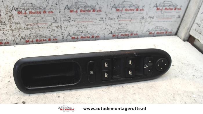 Gebruikte Schakelblok ruiten Peugeot 407 O109250