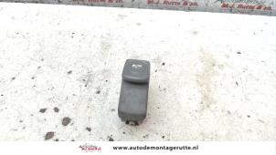 O107985 Gebruikte raam schakelaar elektrisch Renault Twingo