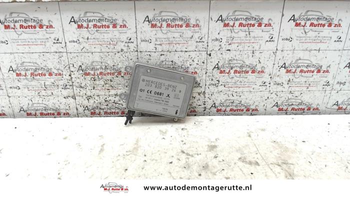 Gebruikte Antenne Versterker Mercedes C-Klasse O71336