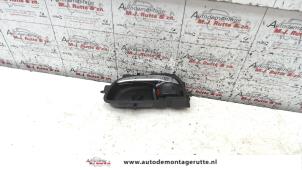 O89454 Gebruikte deurgreep 4deurs links-achter Peugeot 108