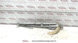 O89021 Gebruikte raammechaniek 4deurs links-achter Daihatsu Terios