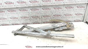 O89262 Gebruikte ruitmechaniek 4deurs rechts-achter Daihatsu Terios