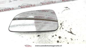 Gebruikte Spiegelglas links Seat Arosa (6H1) 1.4i Prijs op aanvraag aangeboden door Autodemontage M.J. Rutte B.V.