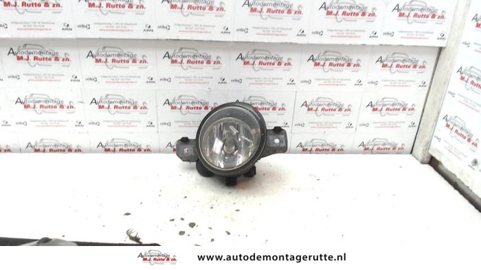 Gebruikte Mistlamp rechts-voor Nissan Micra O75134