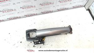 O80480 Gebruikte portiergreep 4deurs links-voor Suzuki Swift