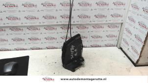 O84072 Gebruikte slotmechaniek portier 4deurs rechts-achter Suzuki Swift