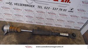 O132105 Gebruikte schokbreker links-achter Volkswagen Polo