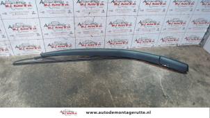 O97372 Gebruikte ruitenwisserarm achter Ford KA