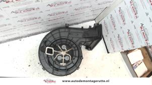 Gebruikte Kachel Ventilatiemotor Opel Signum (F48) 2.2 direct 16V Prijs op aanvraag aangeboden door Autodemontage M.J. Rutte B.V.