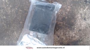 O104159 Nieuwe schakelaar paniekverlichting Volkswagen Golf